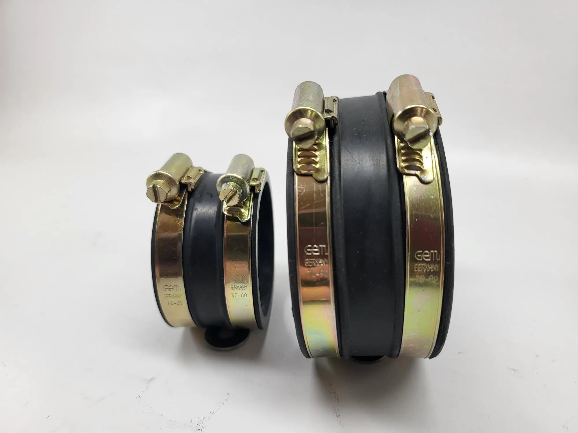 381さん 999 512 348 02Y - Small Rubber Seal Clamp - OEM Gold Finish 40