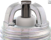 
              Porsche 928 NGK BP6ET spark plug product image showing sprak plug tip
            