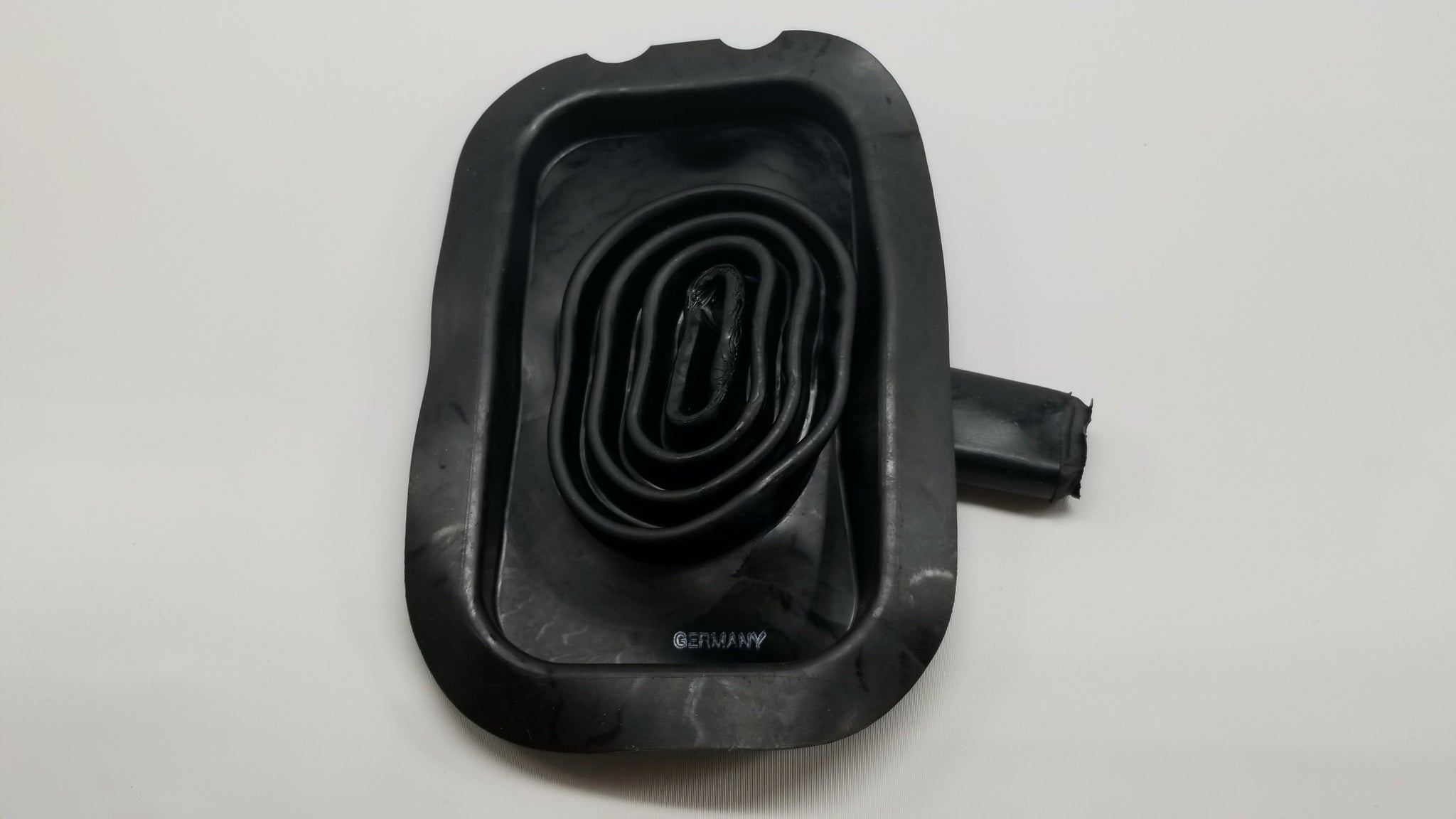 928 424 181 03 - Manual Shifter Rubber Boot - '78 to '84| 928sRus